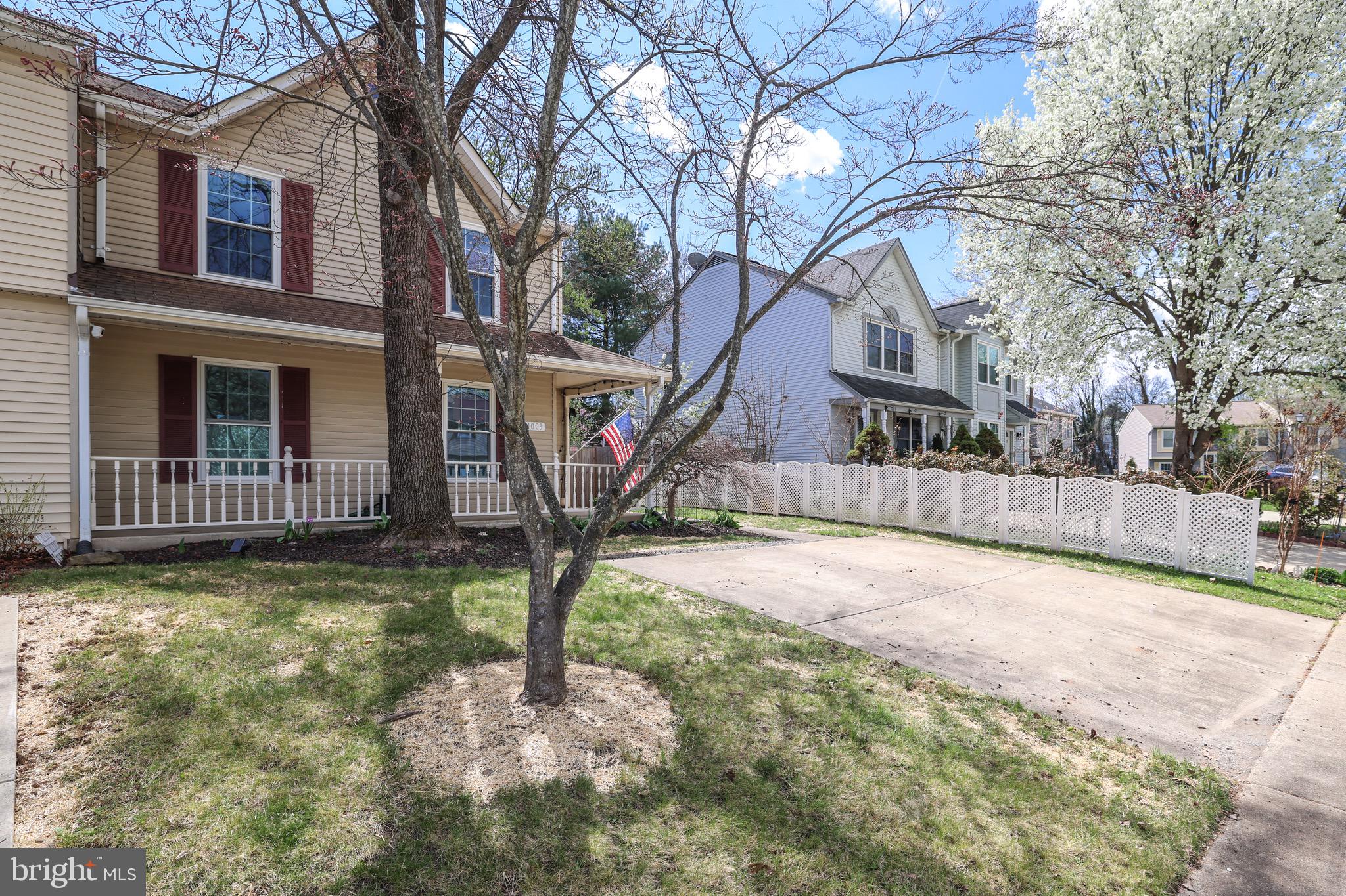1003 Nelson Ct NE