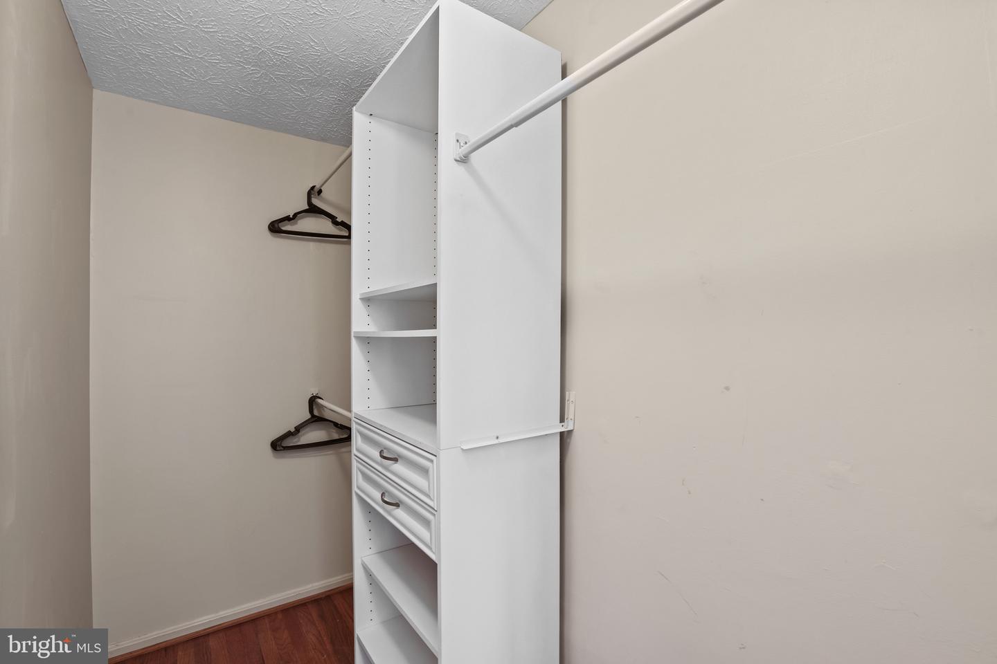 1003 Nelson Ct NE