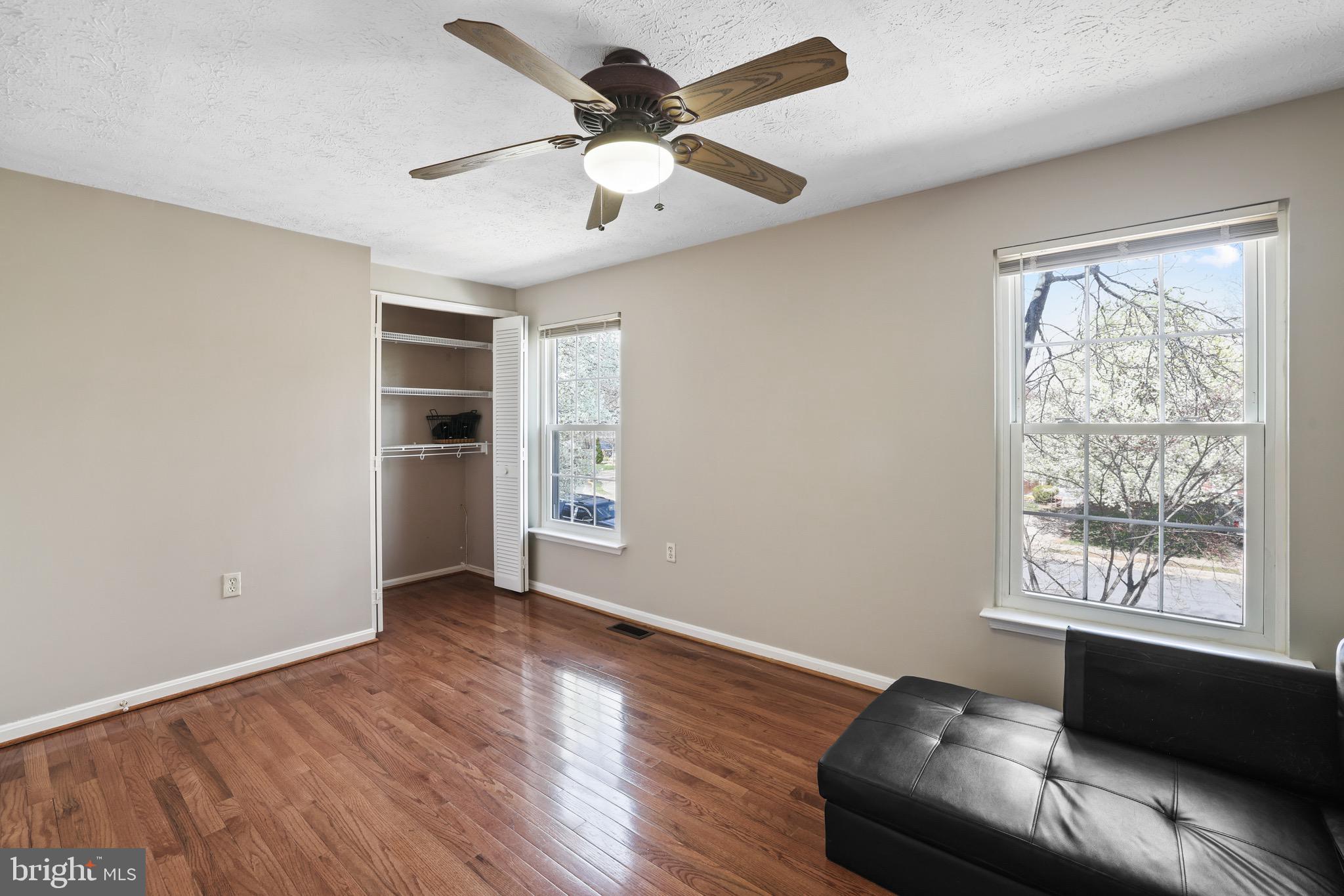 1003 Nelson Ct NE