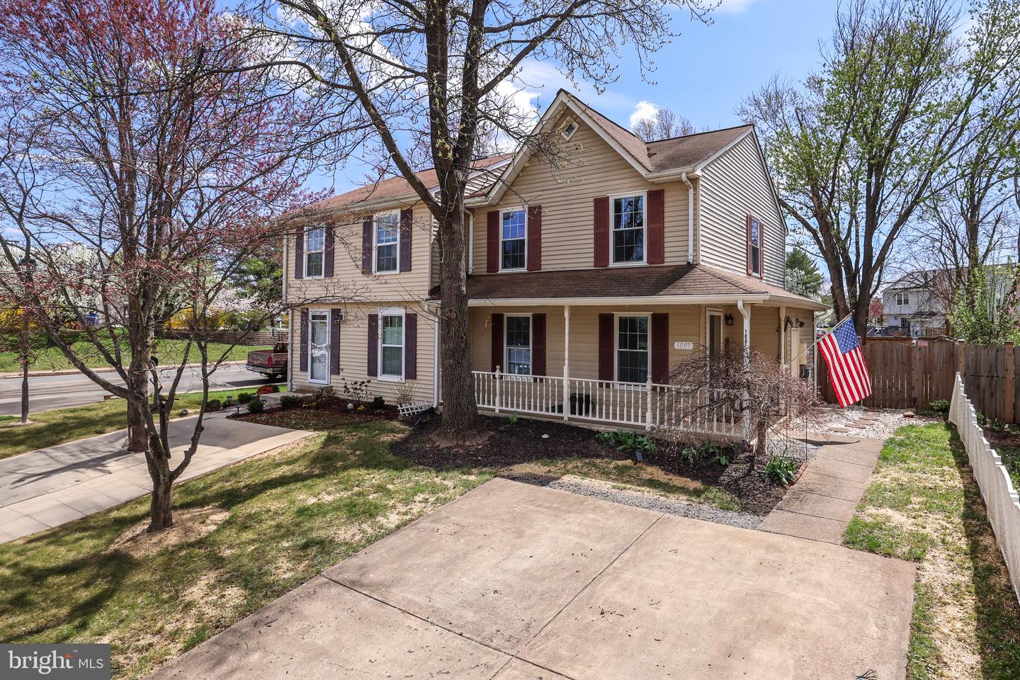 1003 Nelson Ct NE