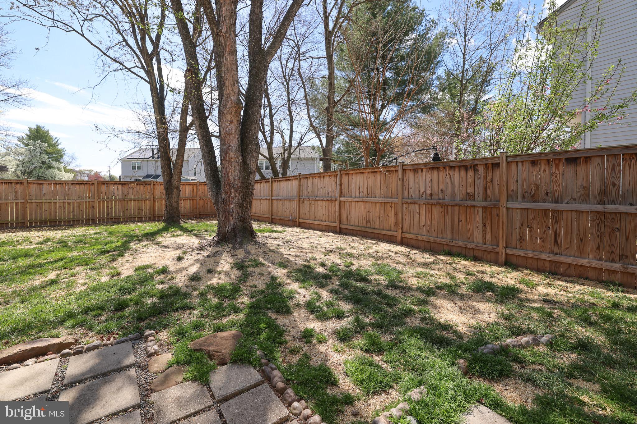 1003 Nelson Ct NE