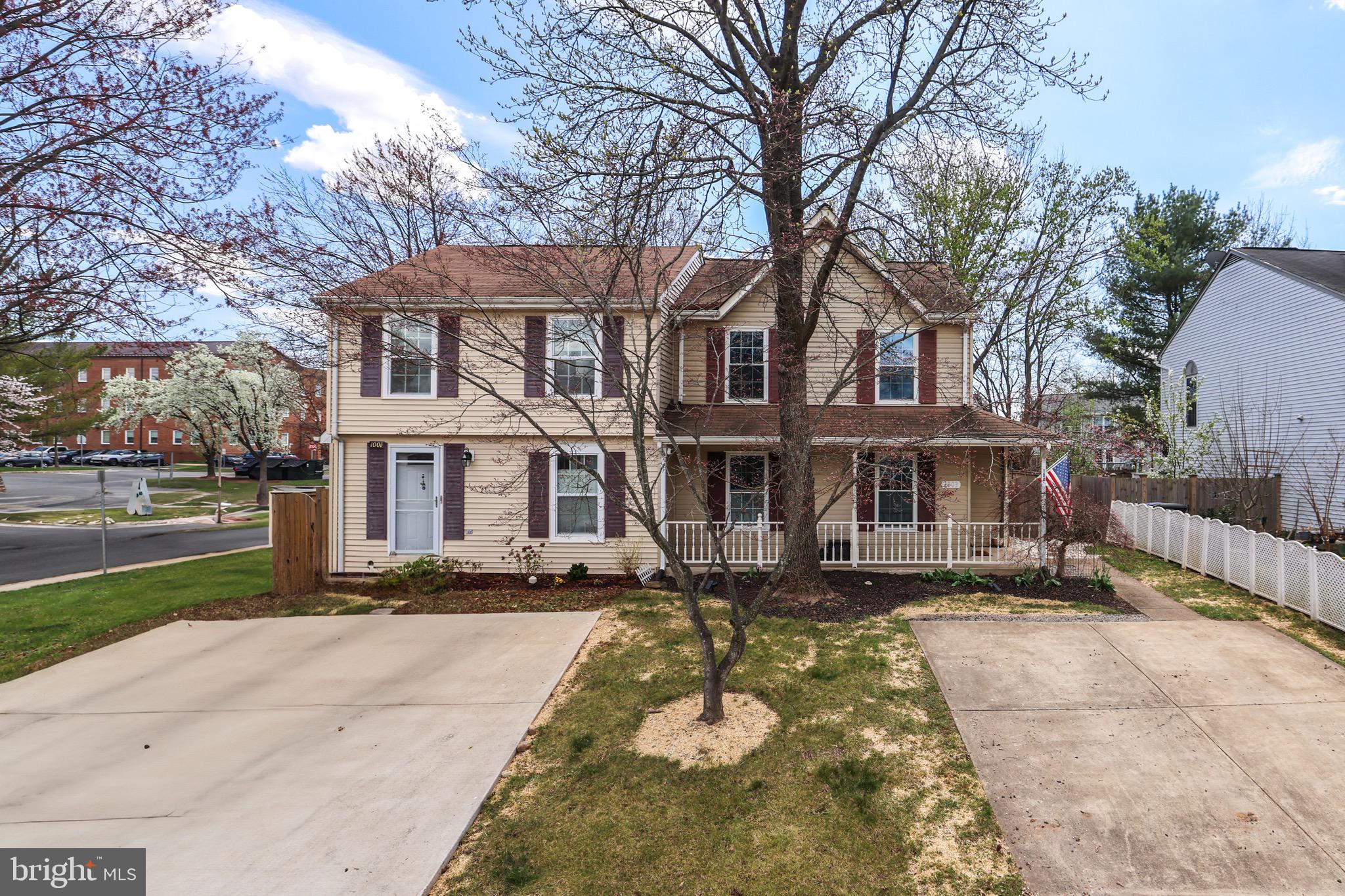1003 Nelson Ct NE