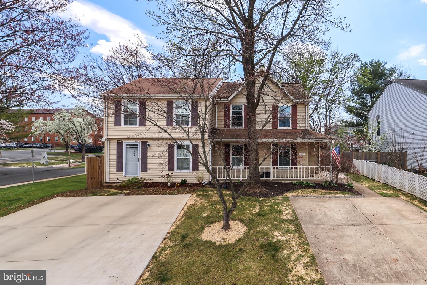 1003 Nelson Ct NE