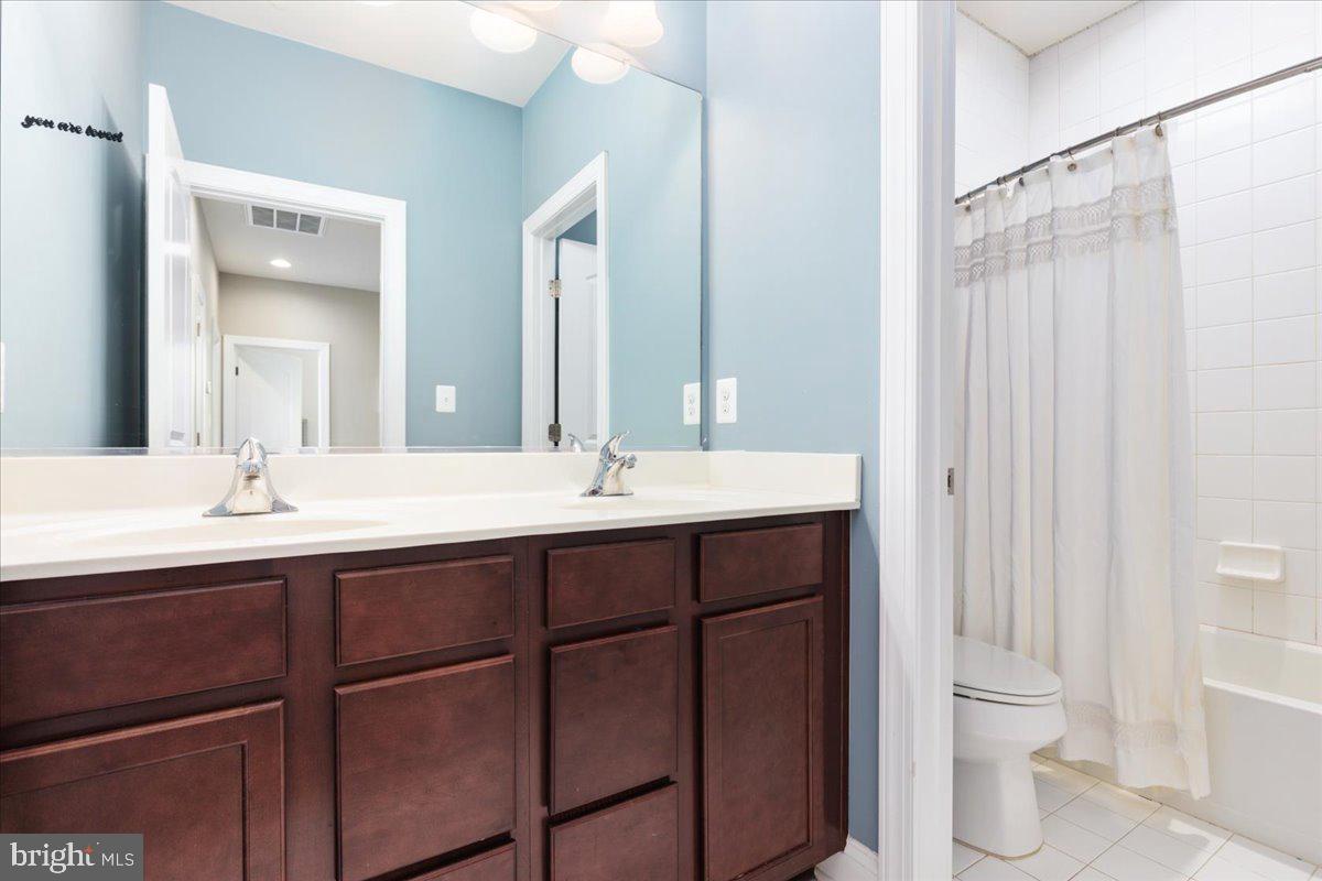 39571 Charles Henry Pl