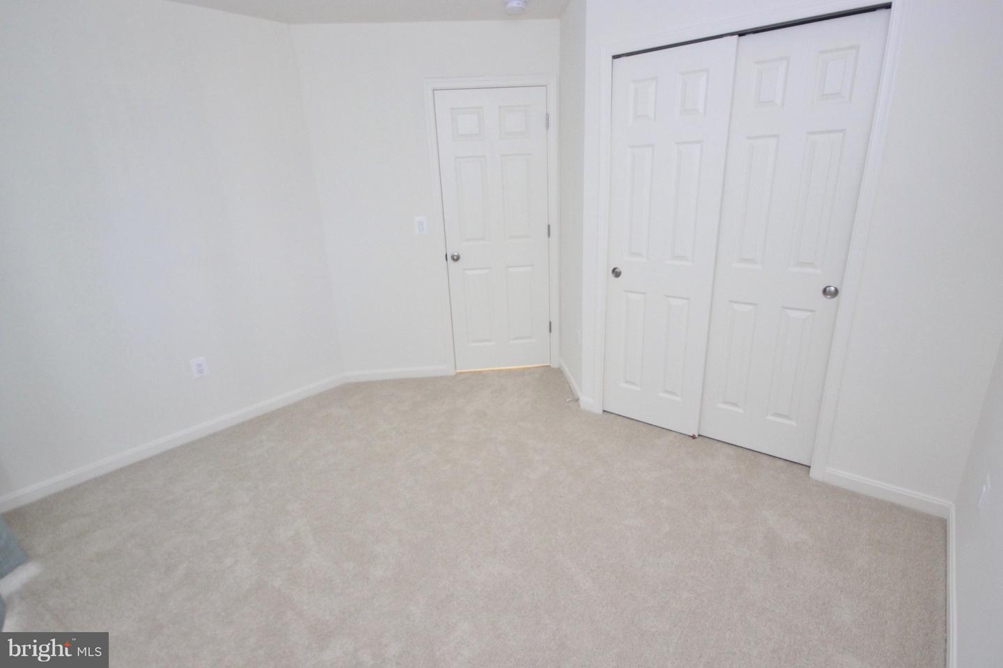 21517 WILLOW BREEZE SQ