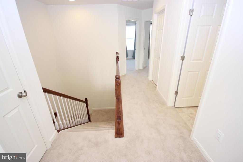 21517 WILLOW BREEZE SQ