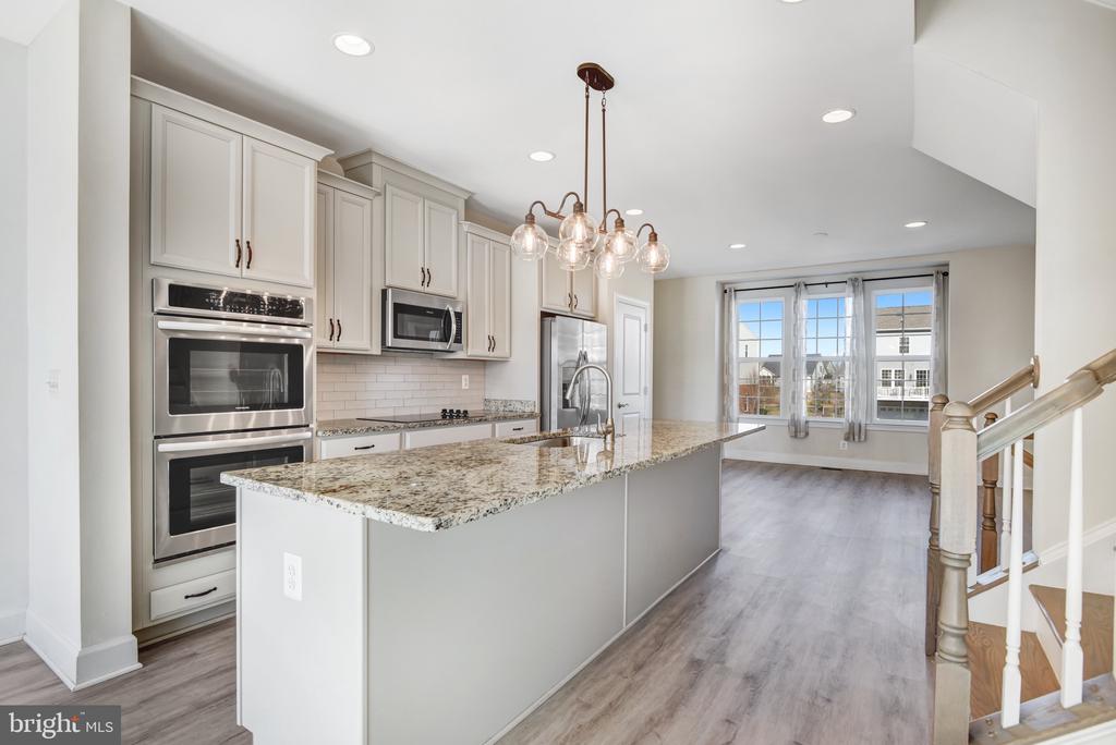 13845 LITESPEED WAY