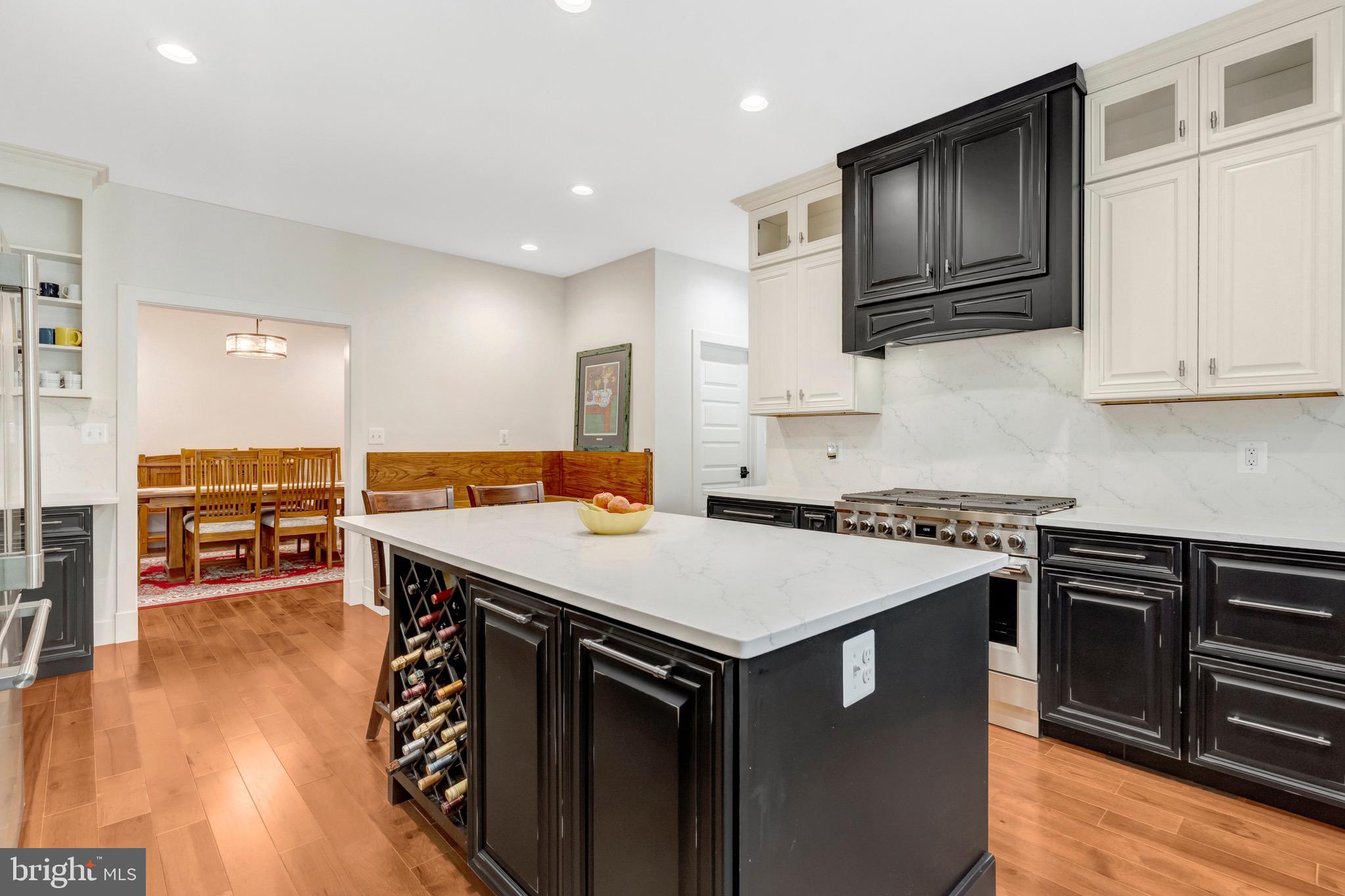 8880 EVELYN DRIVE