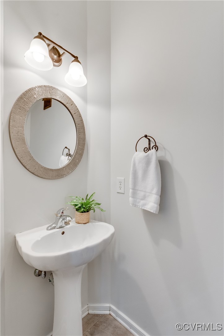 7812 Hampton Manor Ct