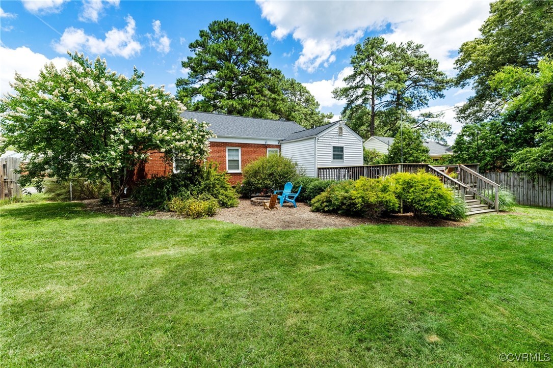 8529 Spalding Dr
