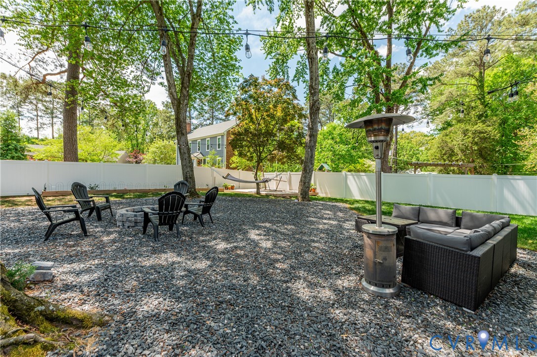 9513 Skyview Dr