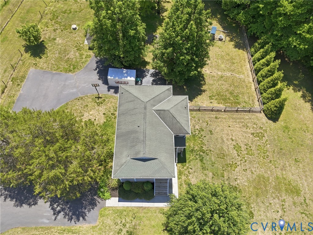 8136 Warriner Rd