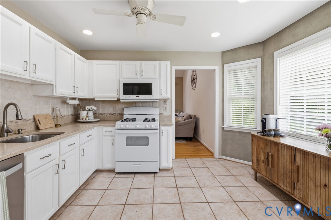 10169 Grand Oaks Dr