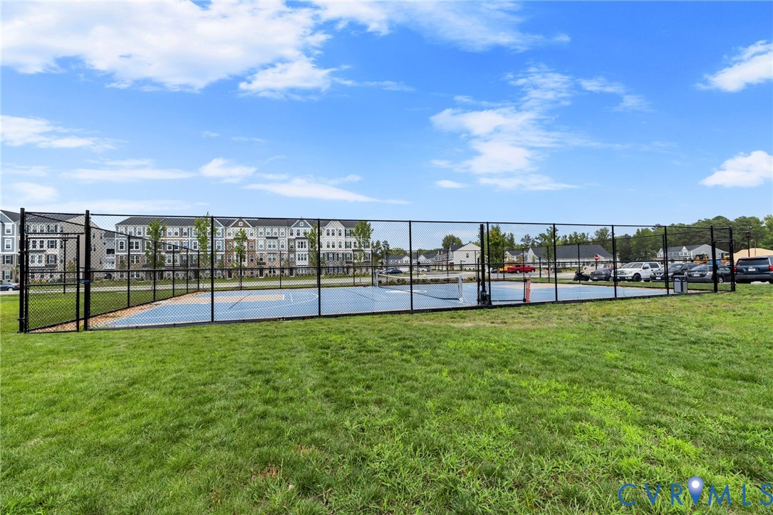 707 McCormick Farm Dr Unit#B