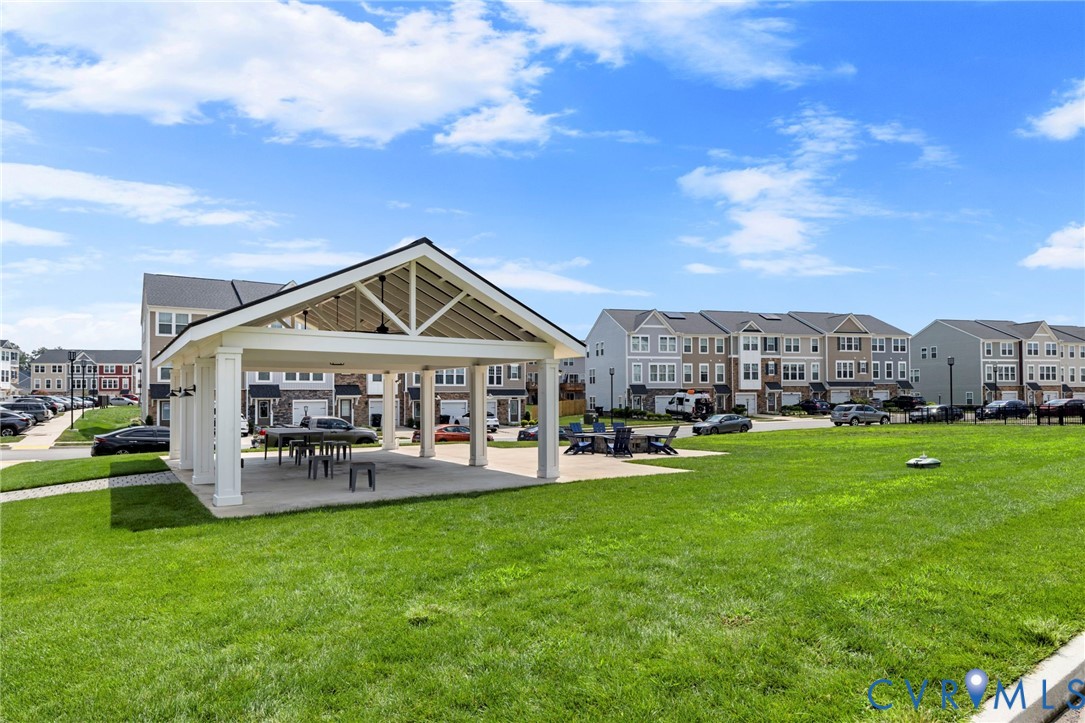 707 McCormick Farm Dr Unit#B