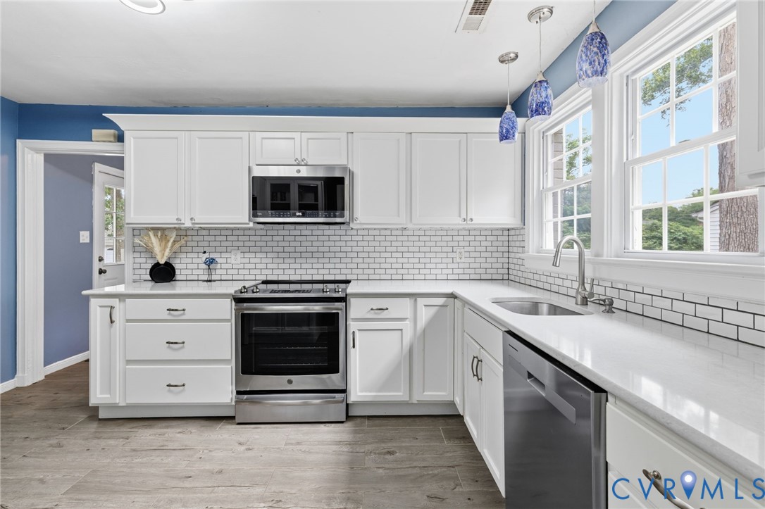712 Timken Dr