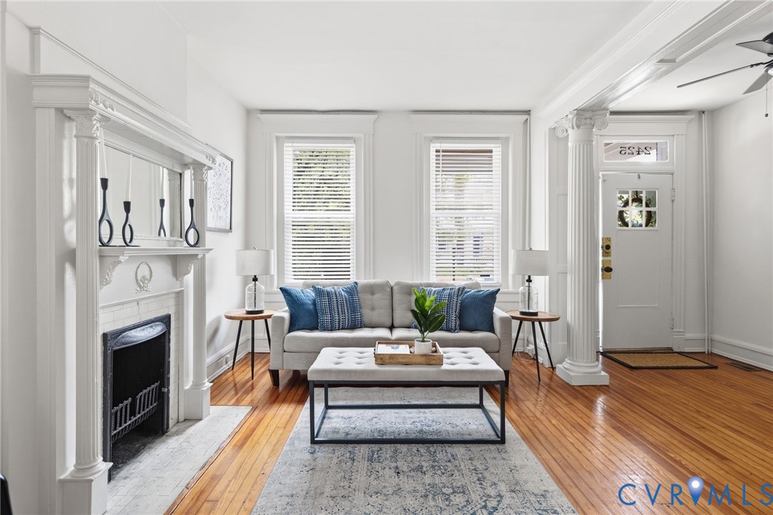 2425 W Main St