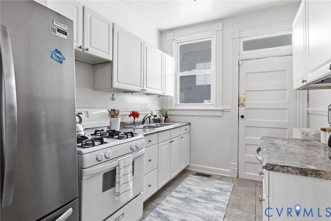 2425 W Main St