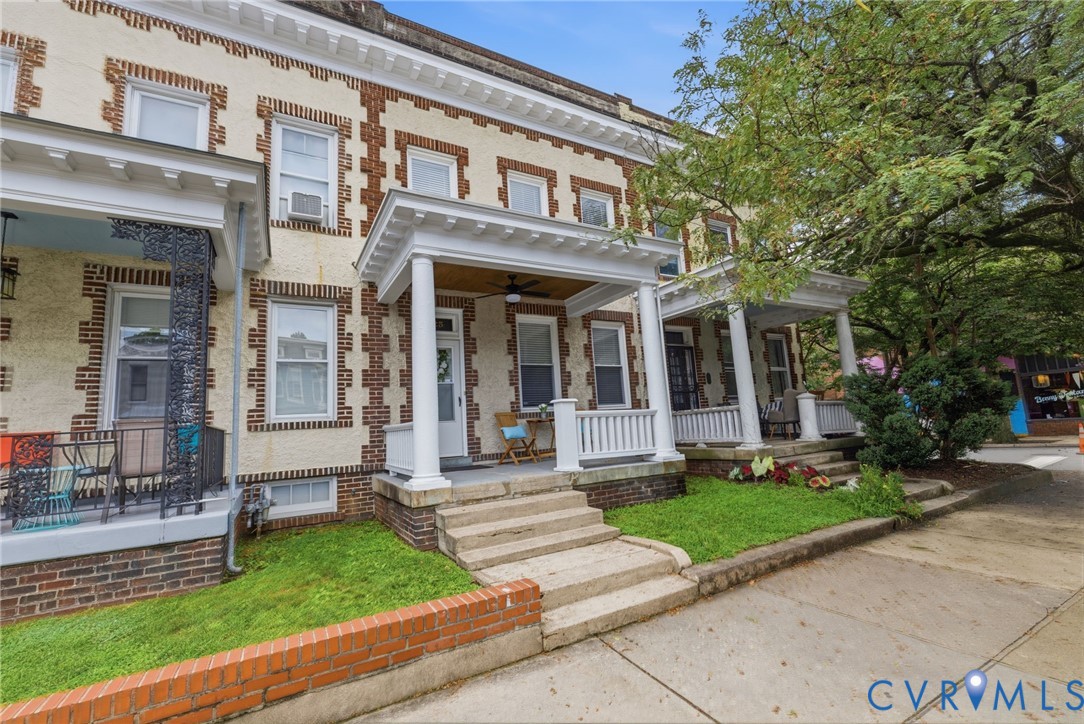 2425 W Main St