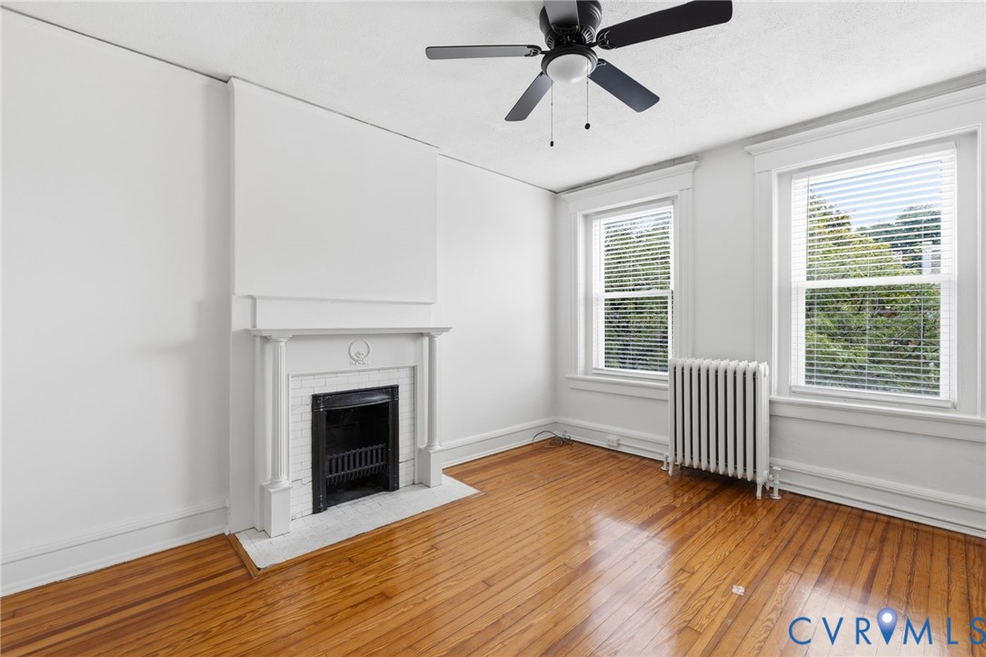 2425 W Main St