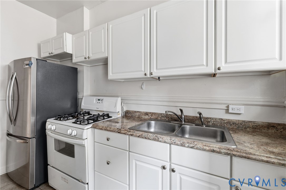 2425 W Main St