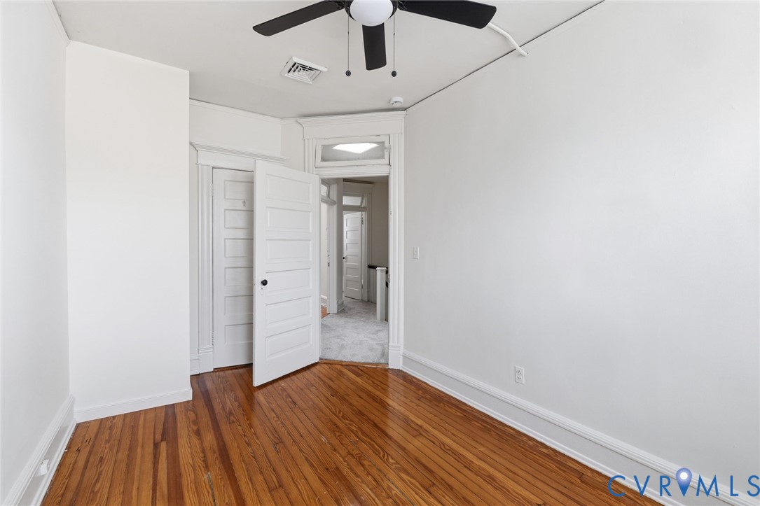 2425 W Main St