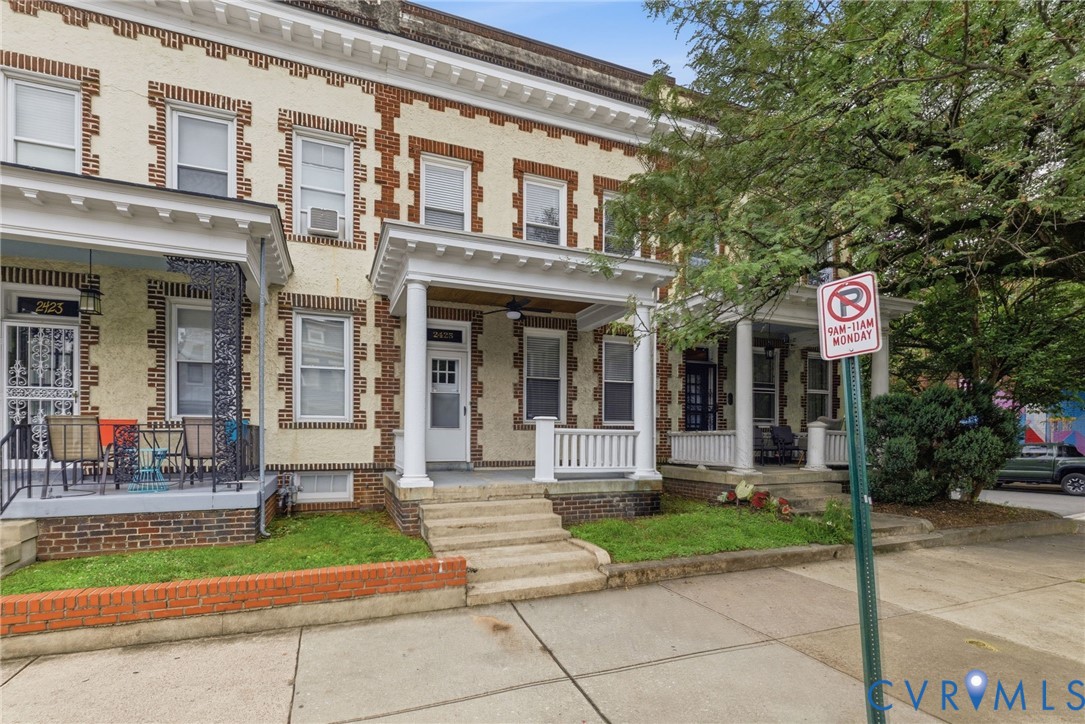 2425 W Main St