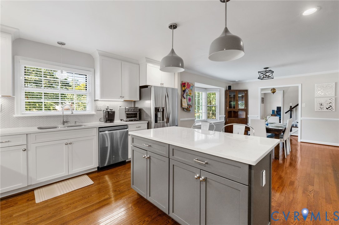 1109 Swissvale Pl
