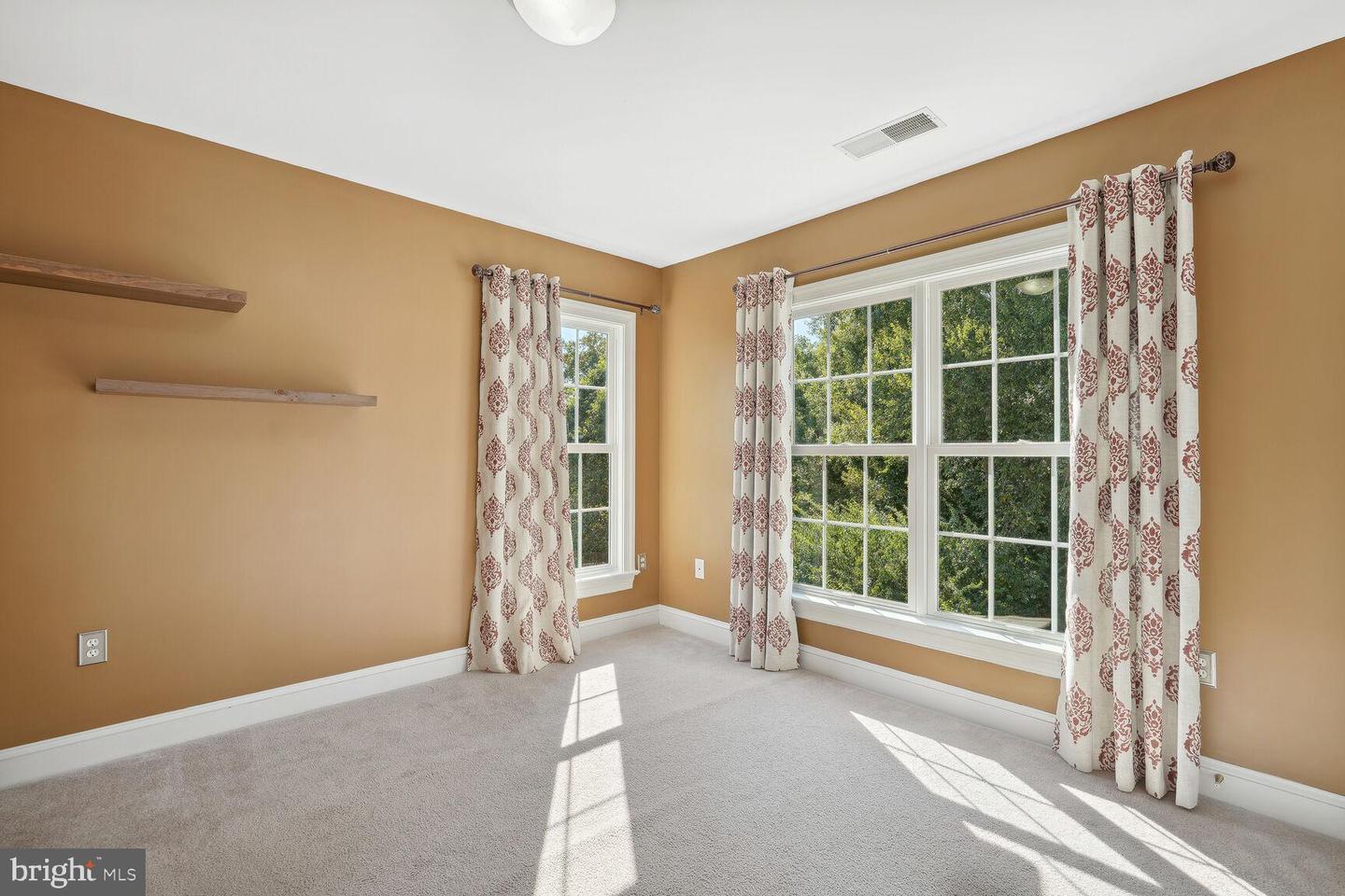 4903 Williamsburg Blvd