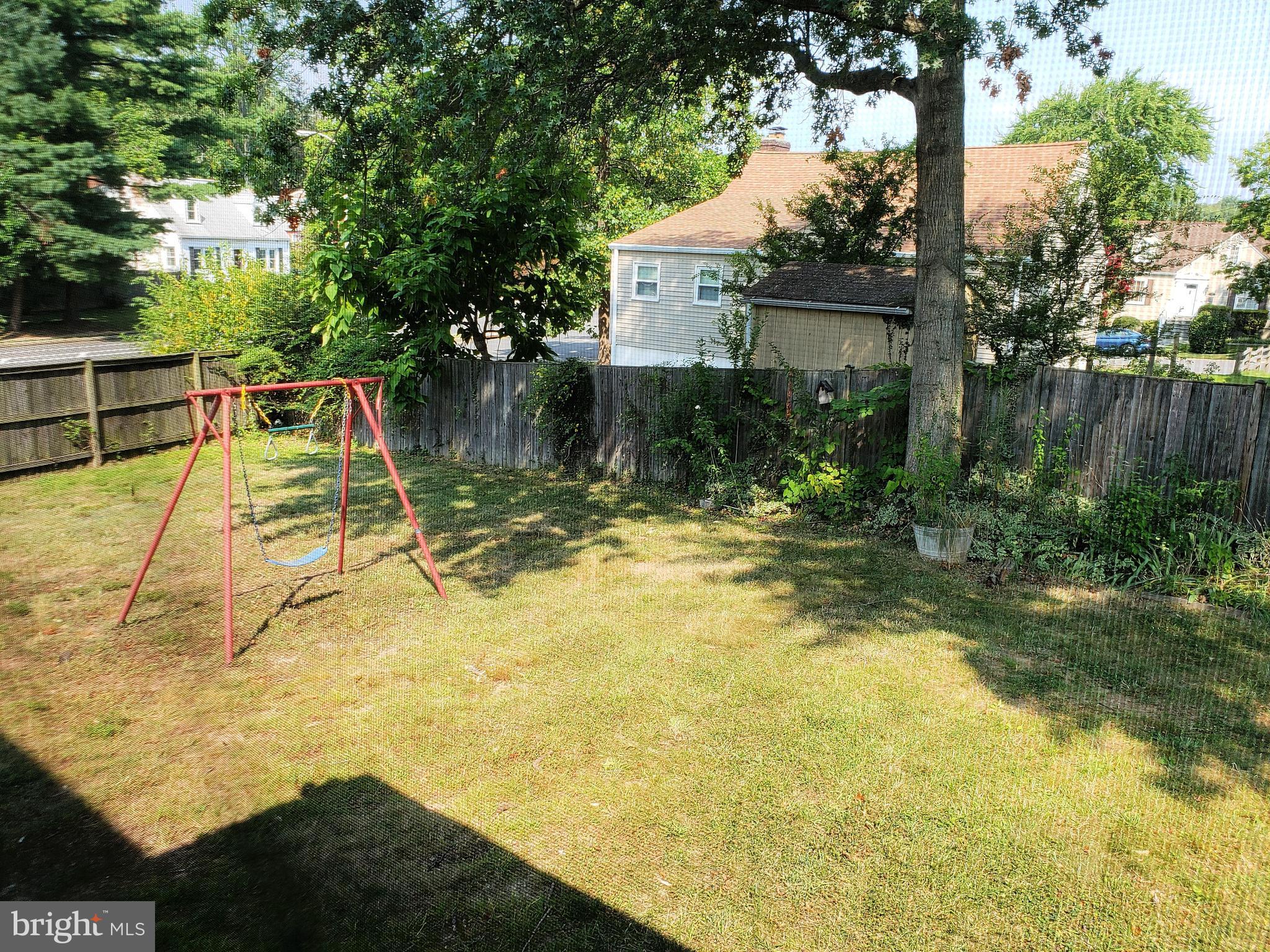 5127 25th Rd N