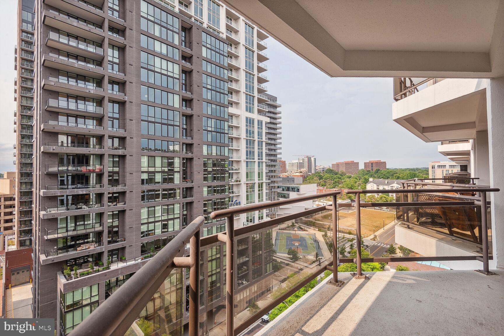 1530 Key Blvd #1219