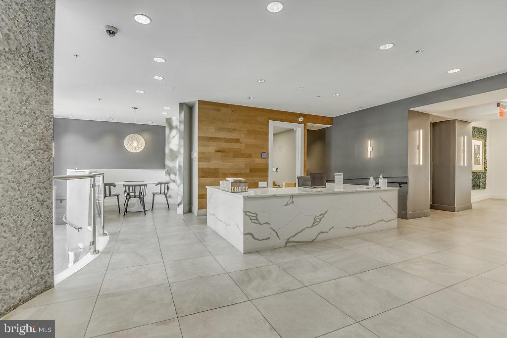 1800 Wilson Blvd #141
