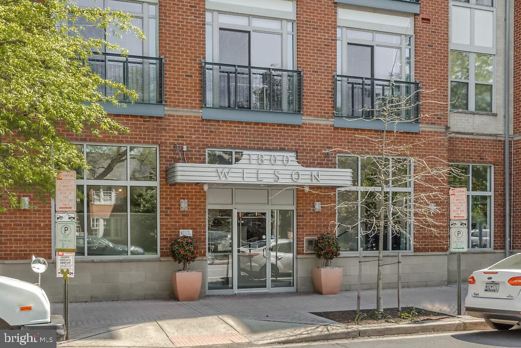 1800 Wilson Blvd #141