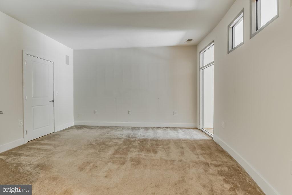 1800 Wilson Blvd #141