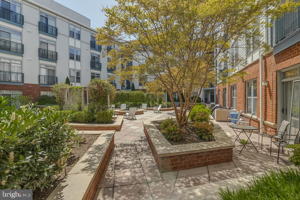 1800 Wilson Blvd #141