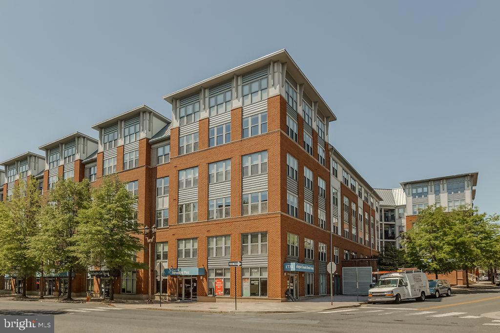 1800 Wilson Blvd #141