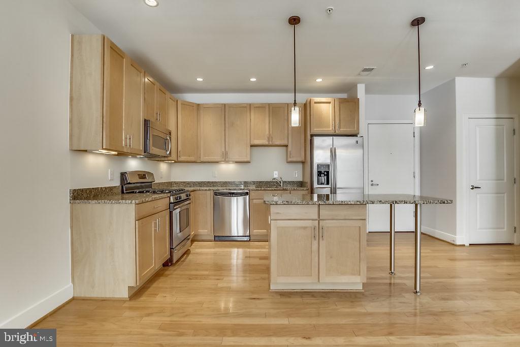 1800 Wilson Blvd #141