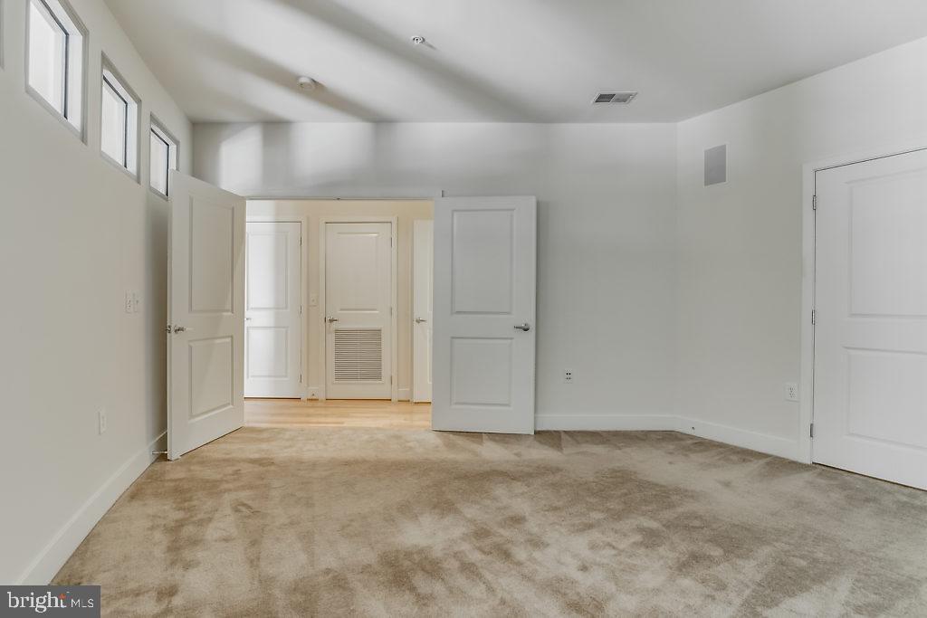1800 Wilson Blvd #141