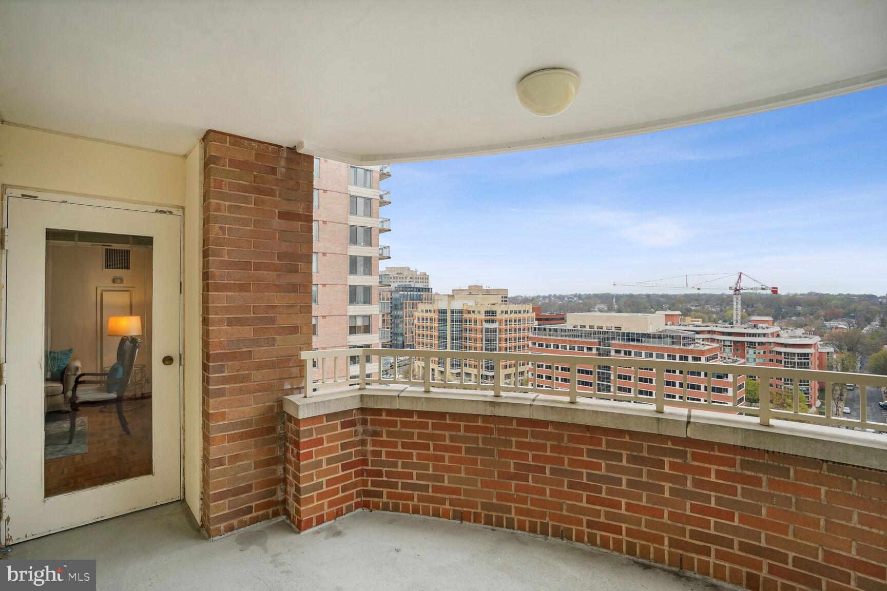 900 N Taylor St #1417