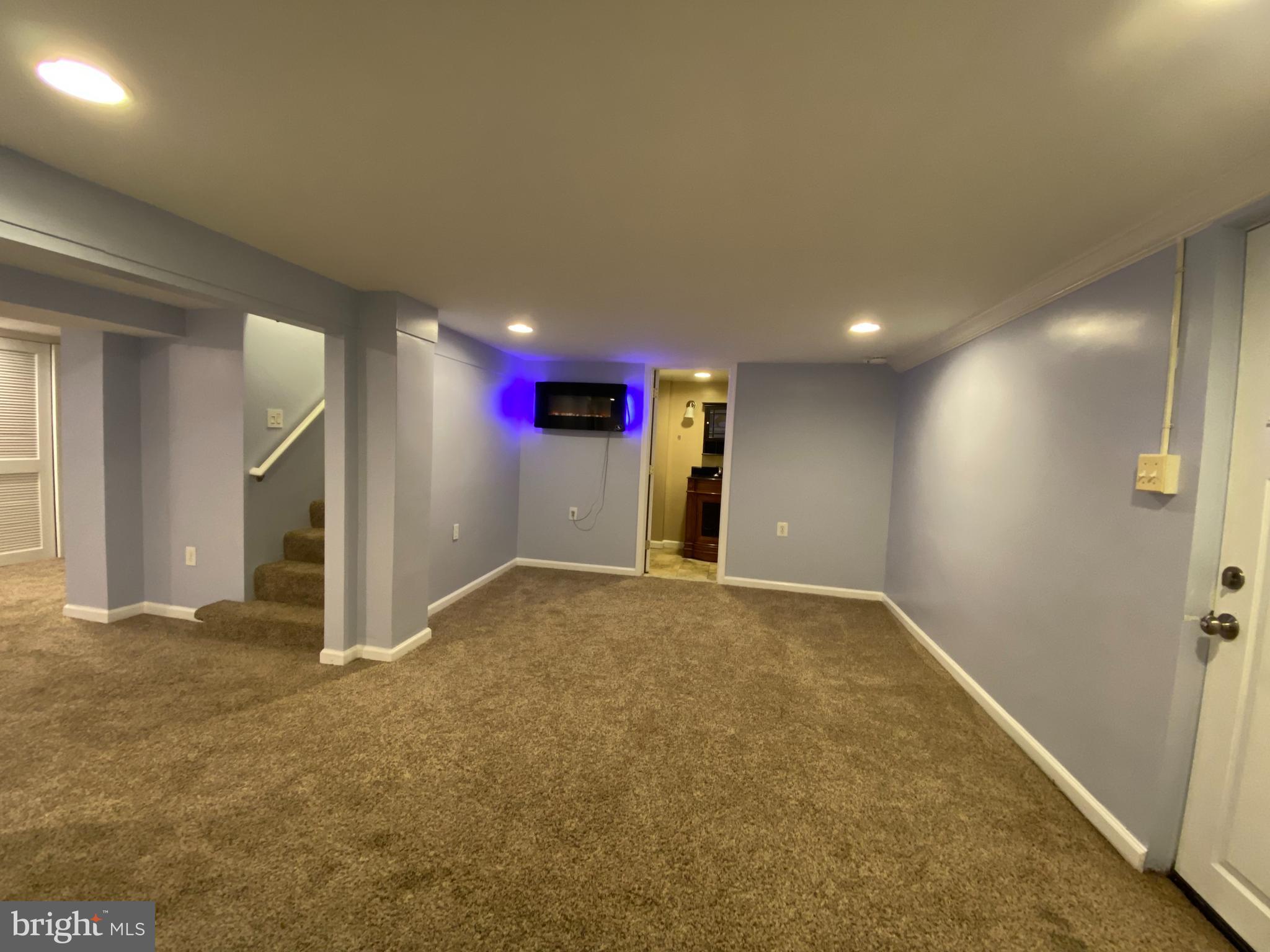 1407 N Glebe Rd