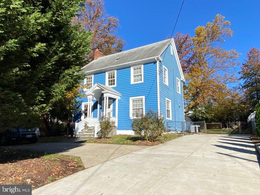 1407 N Glebe Rd