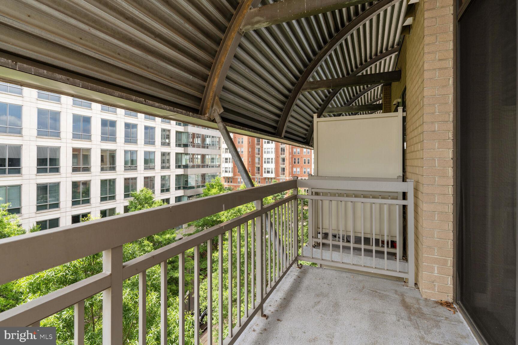 1200 N Hartford St N #604