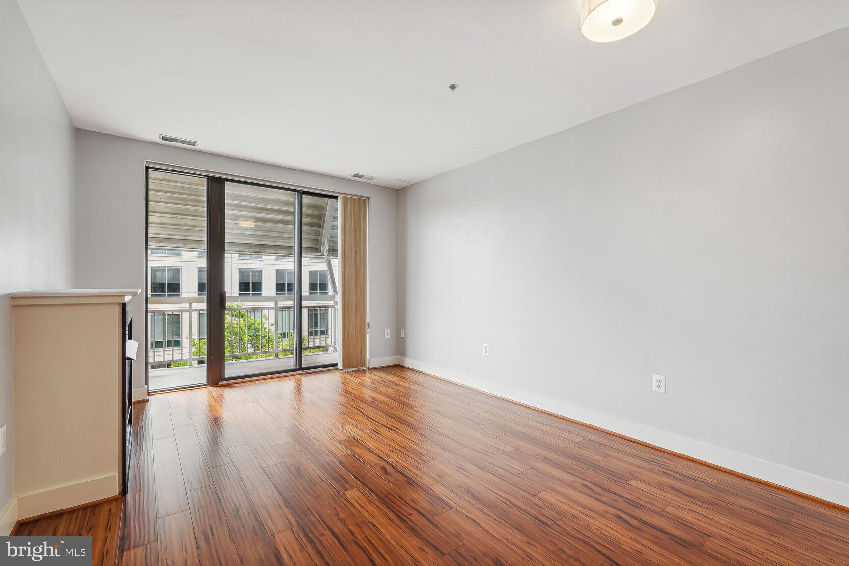 1200 N Hartford St N #604