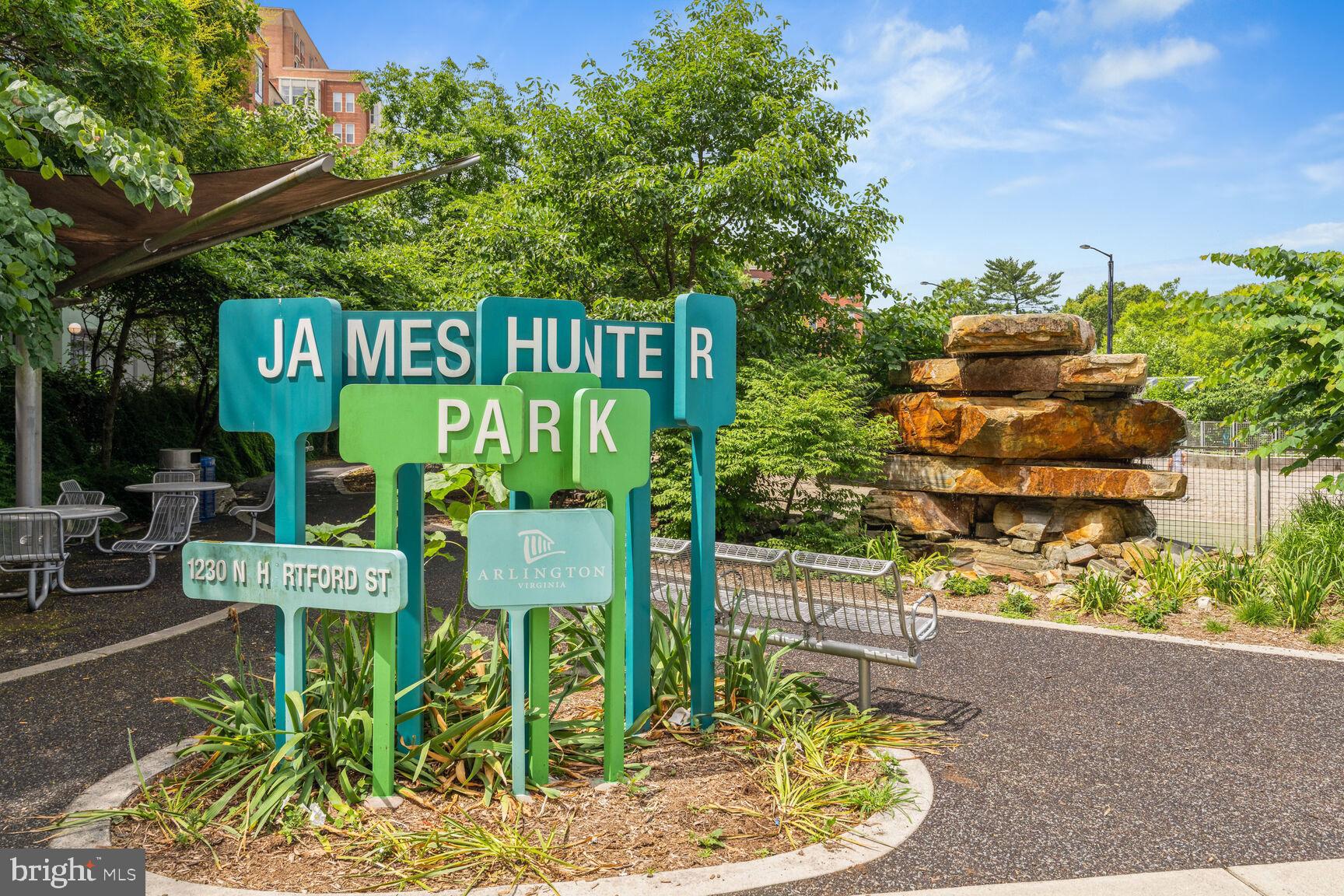 1200 N Hartford St N #604