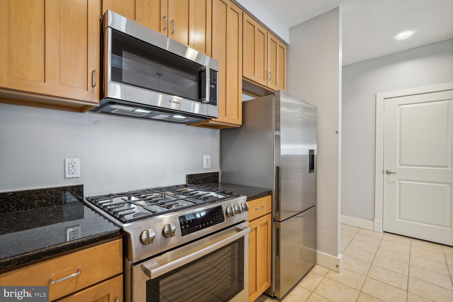 1200 N Hartford St N #604