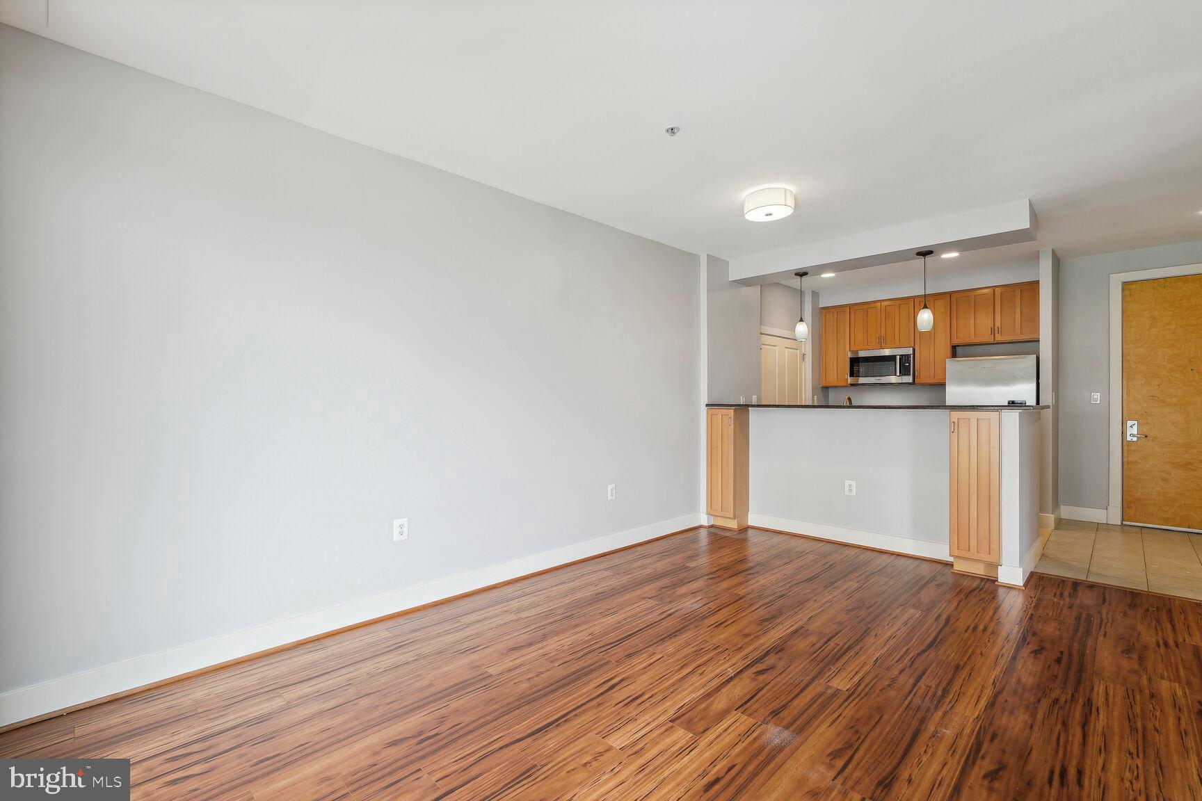 1200 N Hartford St N #604