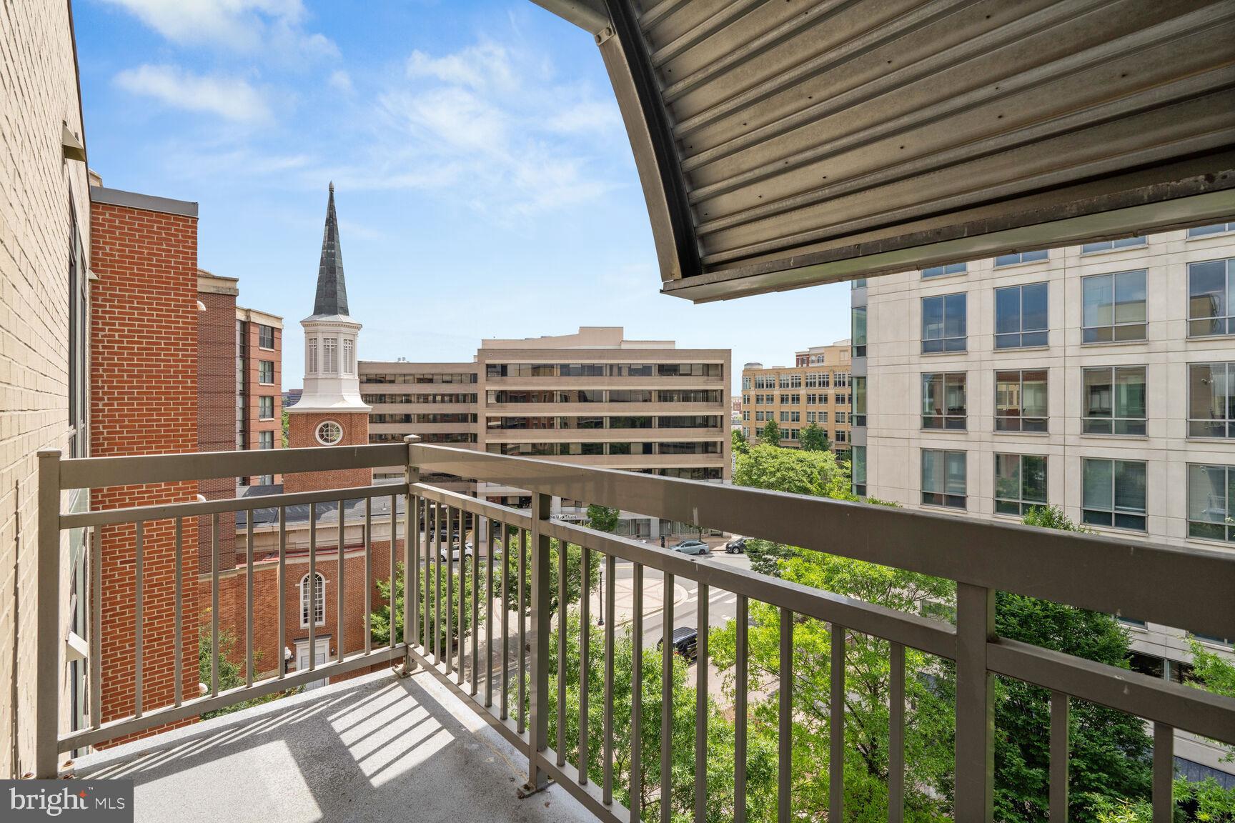 1200 N Hartford St N #604