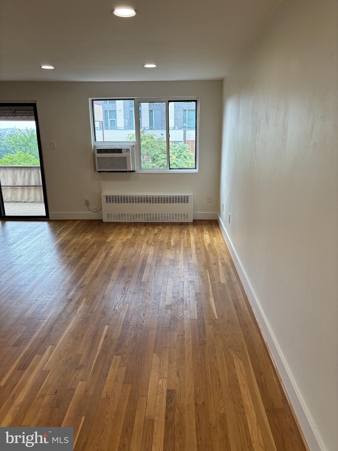 1565 N COLONIAL TER #404-Z