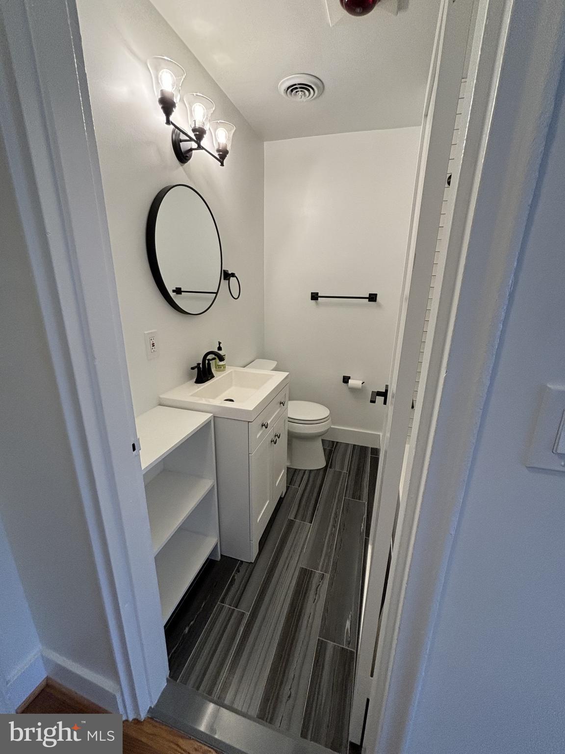 1565 N COLONIAL TER #404-Z