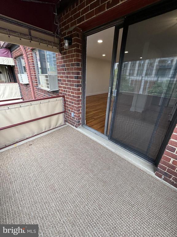 1565 N COLONIAL TER #404-Z